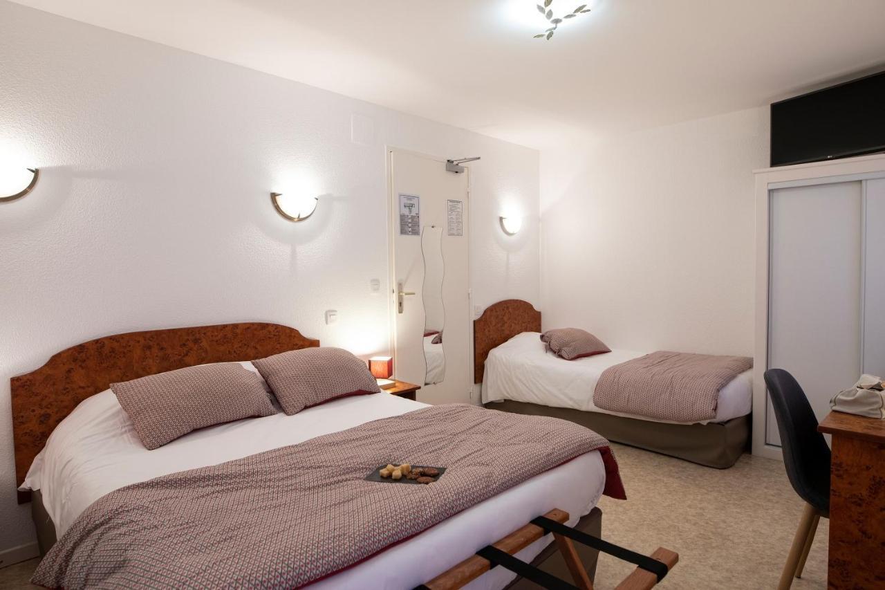Logis Chez Germaine Hotel Geüs-d'Oloron Kültér fotó