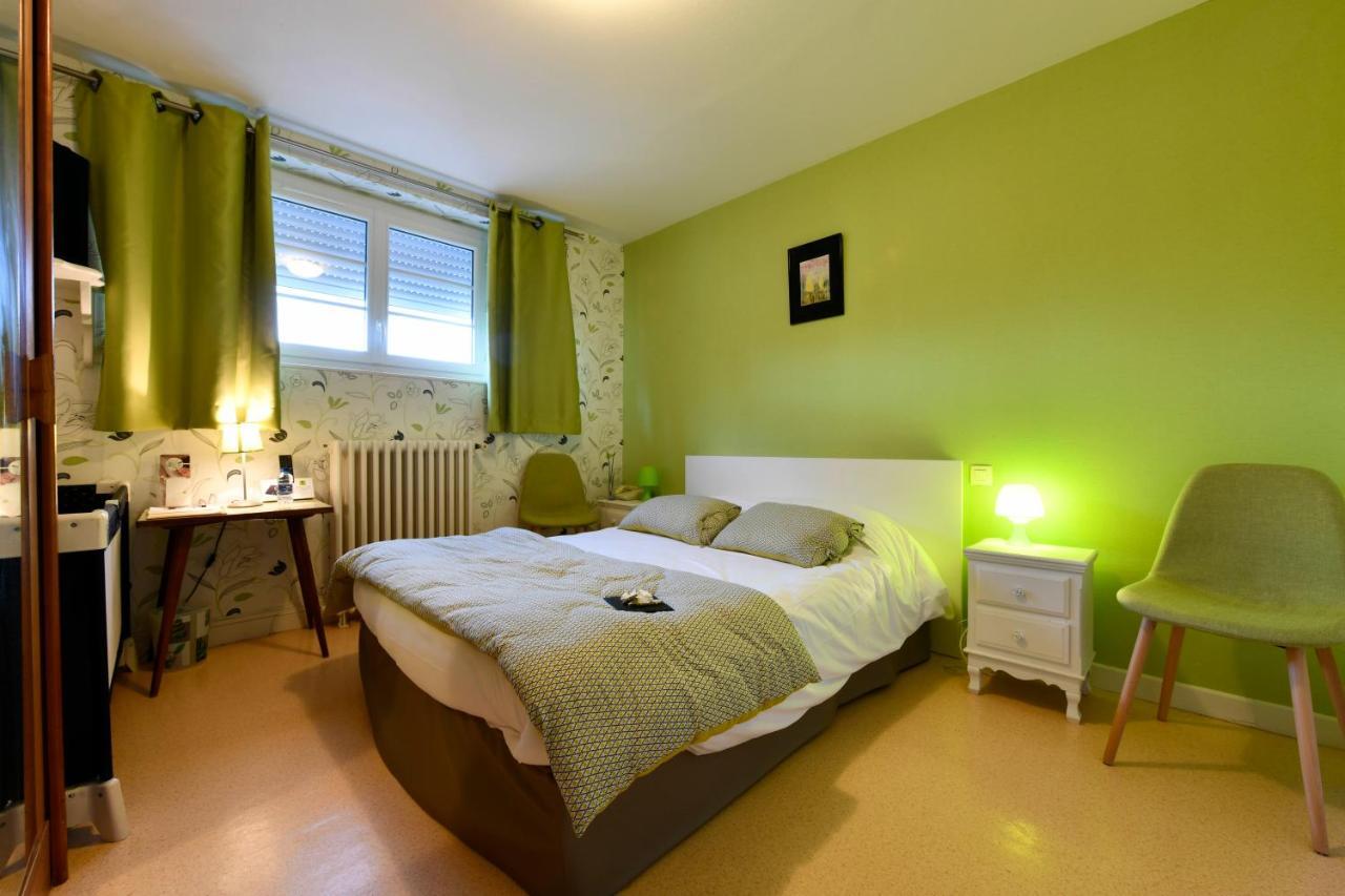 Logis Chez Germaine Hotel Geüs-d'Oloron Kültér fotó